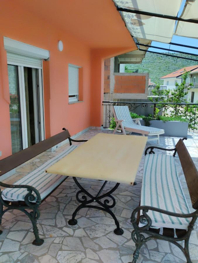 Miran Apartment Ivanica Bagian luar foto