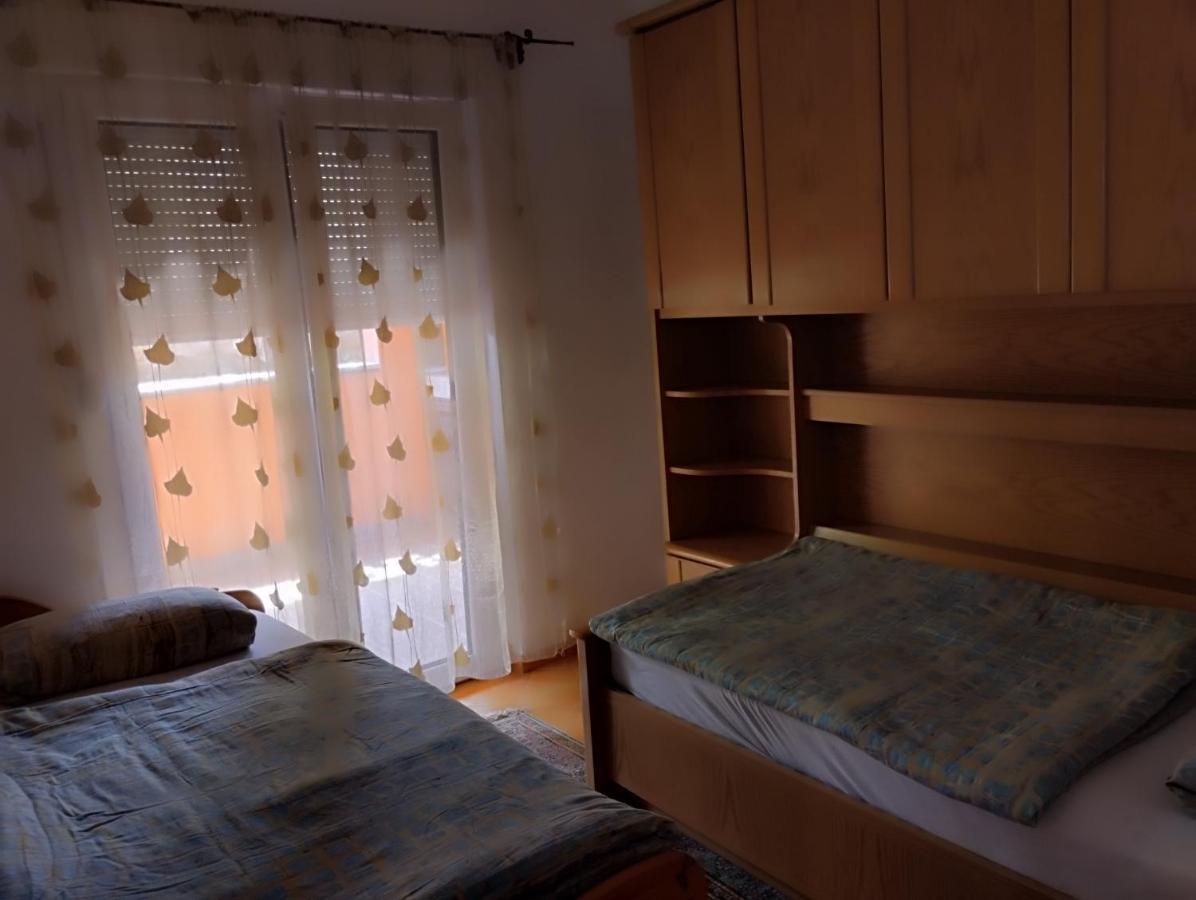 Miran Apartment Ivanica Bagian luar foto